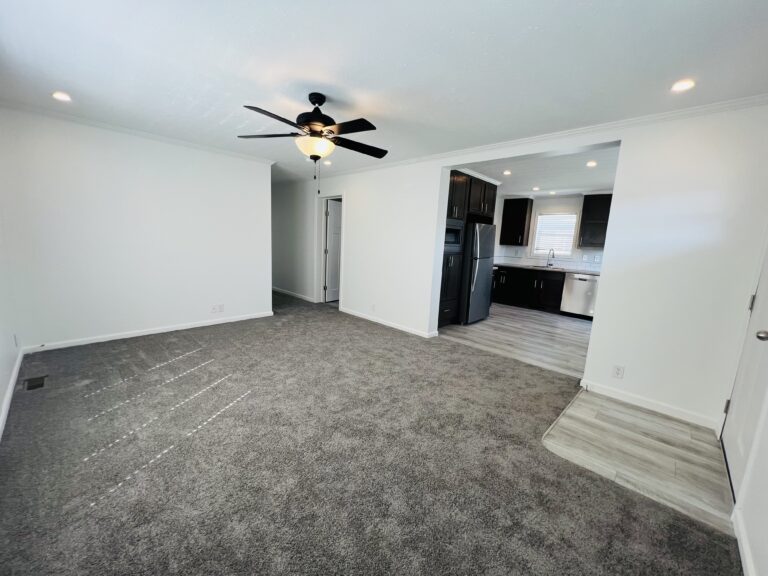 Gallery for 16 Keystone Dr, KE16 at Penfield Farms Manufactured Home Community: Image 1 of 7