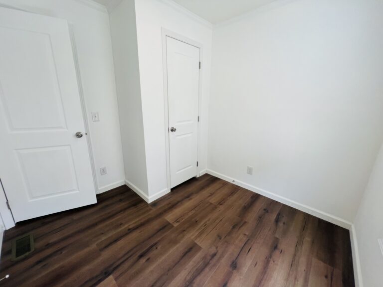 Gallery for 7 Starwood Dr, ST07 at Penfield Farms Manufactured Home Community: Image 6 of 8