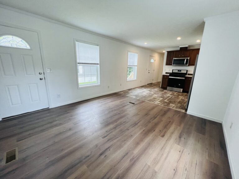 Gallery for 7 Starwood Dr, ST07 at Penfield Farms Manufactured Home Community: Image 1 of 8