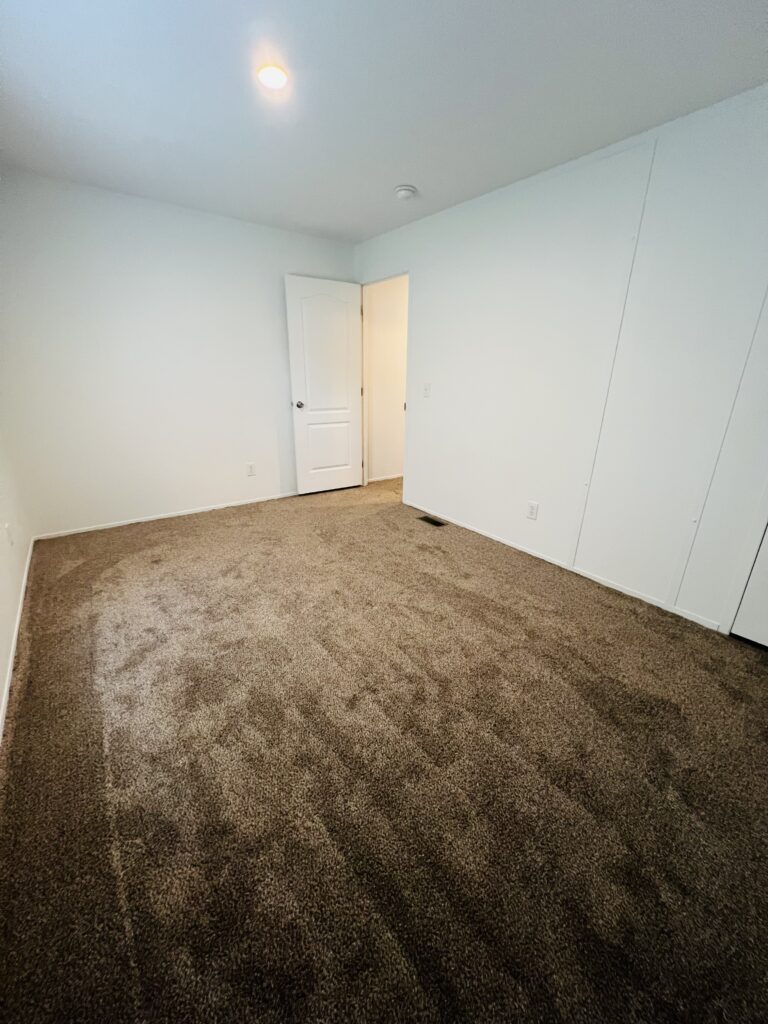 Gallery for 15 Wayside Drive, WA15 at Penfield Farms Manufactured Home Community: Image 7 of 8